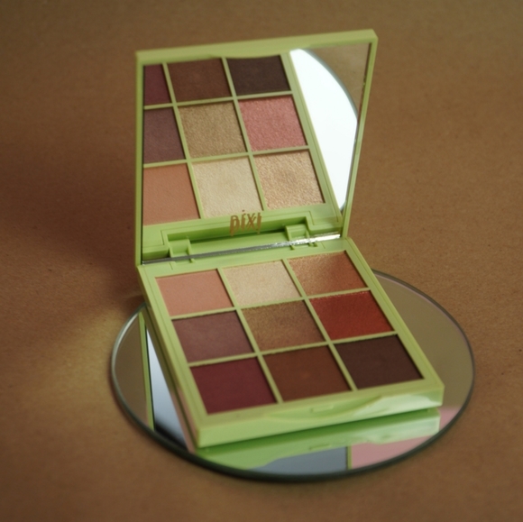 NEW! eyeshadow palette - Picture 6 of 8